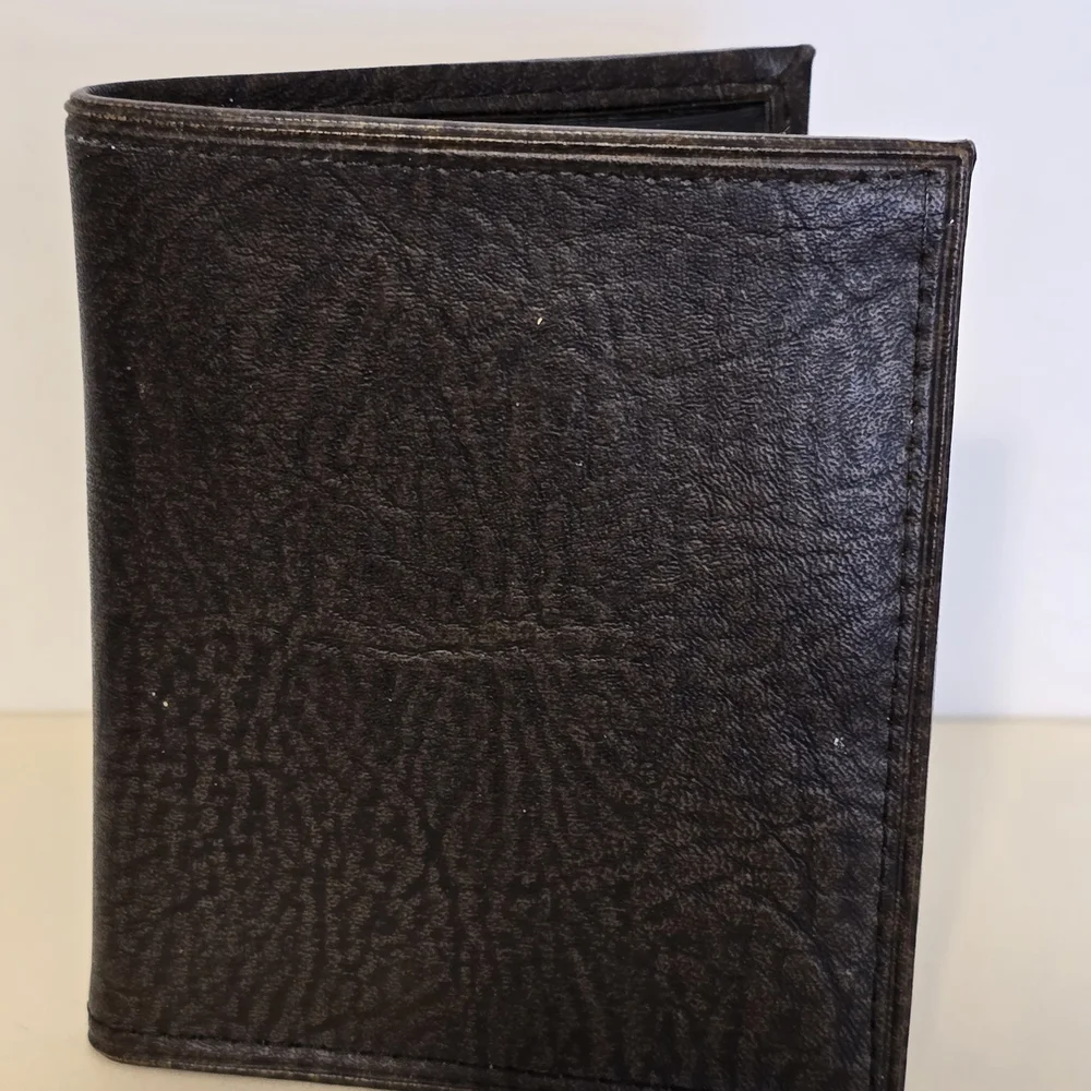 Brown Textured Leather Wallet Like New 5x4 Inch